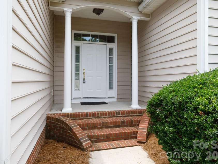 2067 Winding Oak Road, Rock Hill, SC 29732.  MLS# CAR4392136, YatesRealty ID 29371. 