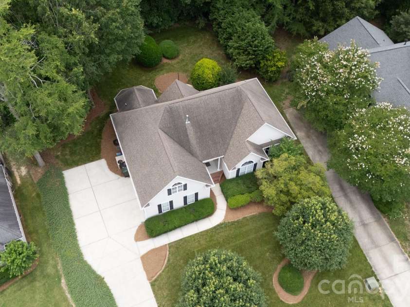 2067 Winding Oak Road, Rock Hill, SC 29732.  MLS# CAR4392136, YatesRealty ID 29371. 