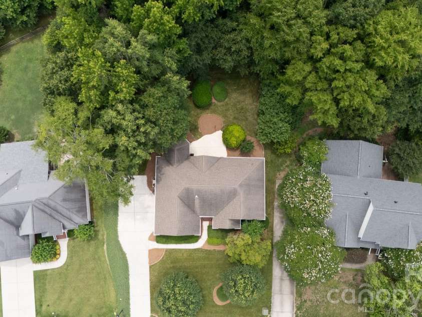2067 Winding Oak Road, Rock Hill, SC 29732.  MLS# CAR4392136, YatesRealty ID 29371. 