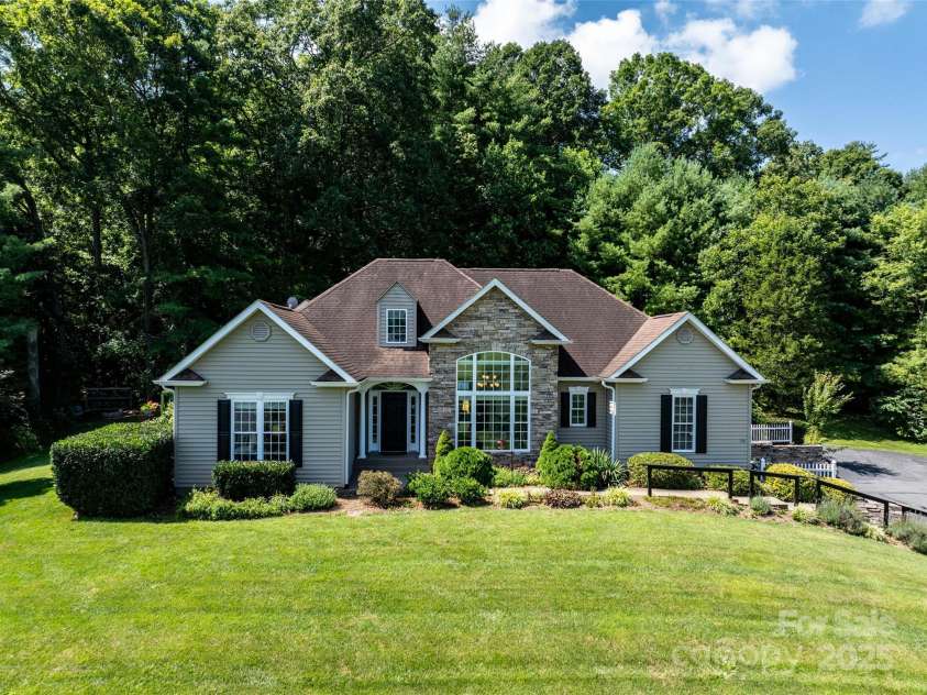 110 Michael Court, Leicester, NC 28748.  MLS# CAR4283846, YatesRealty ID 29373. 
