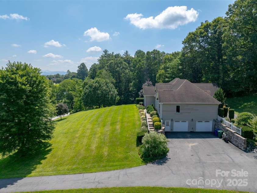 110 Michael Court, Leicester, NC 28748.  MLS# CAR4283846, YatesRealty ID 29373. 