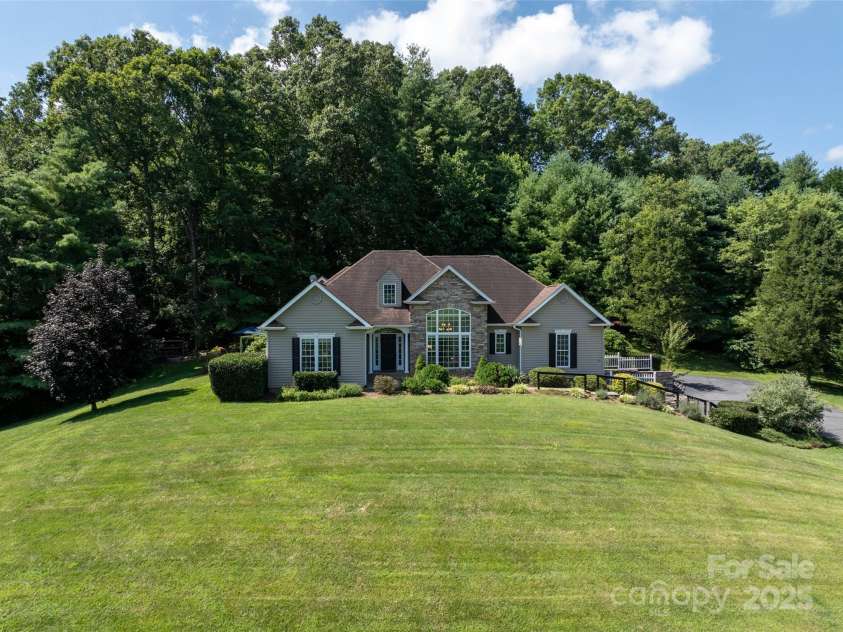 110 Michael Court, Leicester, NC 28748.  MLS# CAR4283846, YatesRealty ID 29373. 