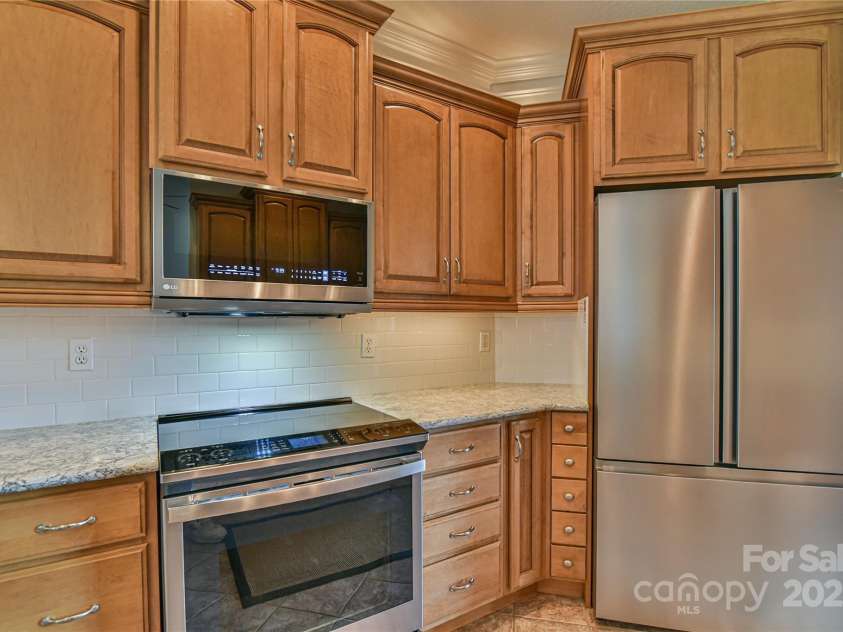 110 Michael Court, Leicester, NC 28748.  MLS# CAR4283846, YatesRealty ID 29373. All brand new appliances installed in 2023