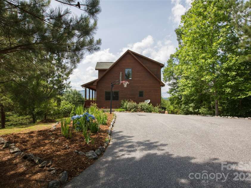 206 Legend Drive, Mill Spring, NC 28756.  MLS# CAR4279998, YatesRealty ID 29374. 