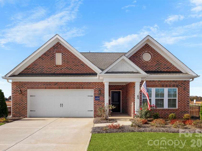3069 Founding Fathers Drive, Gastonia, NC 28056.  MLS# CAR4389202, YatesRealty ID 29374. 
