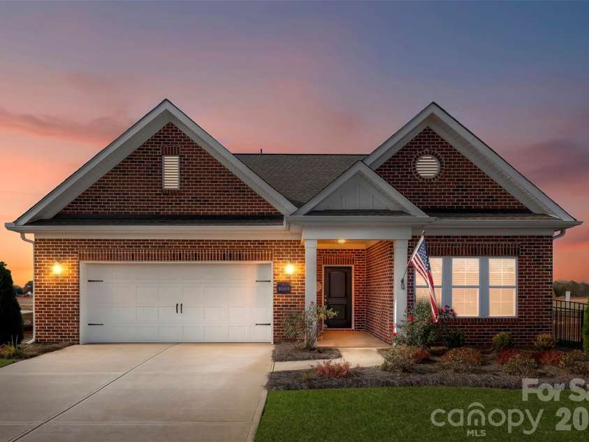 3069 Founding Fathers Drive, Gastonia, NC 28056.  MLS# CAR4389202, YatesRealty ID 29374. 