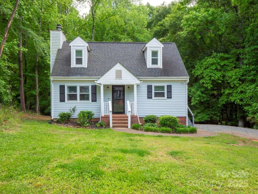 8905 Vagabond Road, Mint Hill, NC 28227.  MLS# CAR4257397, YatesRealty ID 29375. 