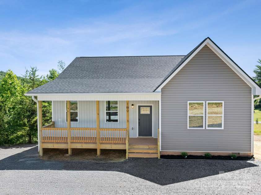 169 Vineyard Village Drive, Old Fort, NC 28762.  MLS# CAR4268925, YatesRealty ID 29376. Welcome to Vineyard Village a new community just 5 minutes from historic downtown Old Fort.