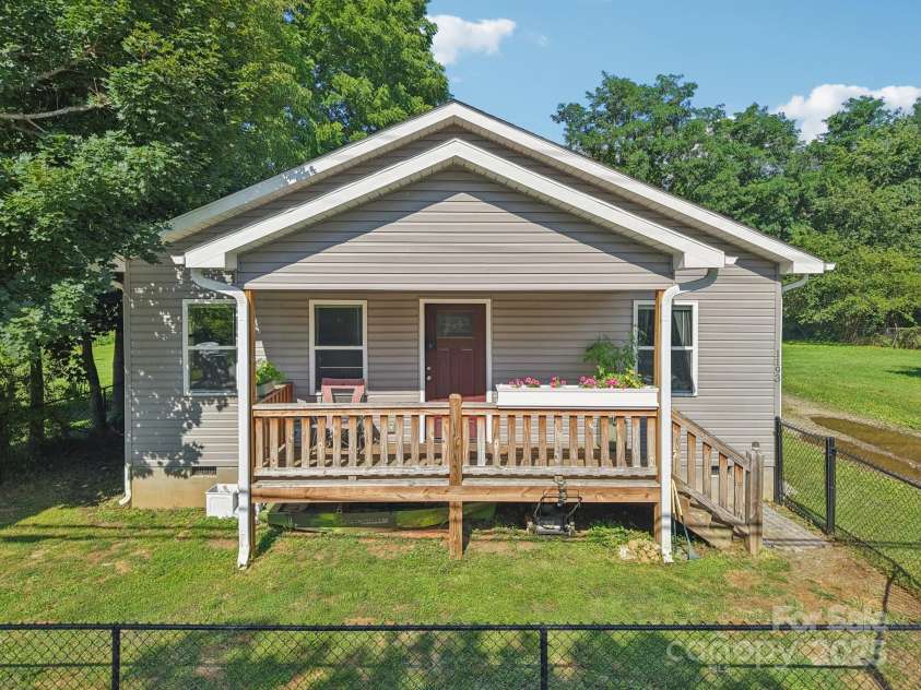 1193 Brown Avenue, Waynesville, NC 28786.  MLS# CAR4276069, YatesRealty ID 29377. 