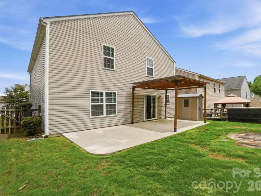 768 Bartram Avenue, Concord, NC 28025.  MLS# CAR4385709, YatesRealty ID 29377. Easy care vinyl siding!