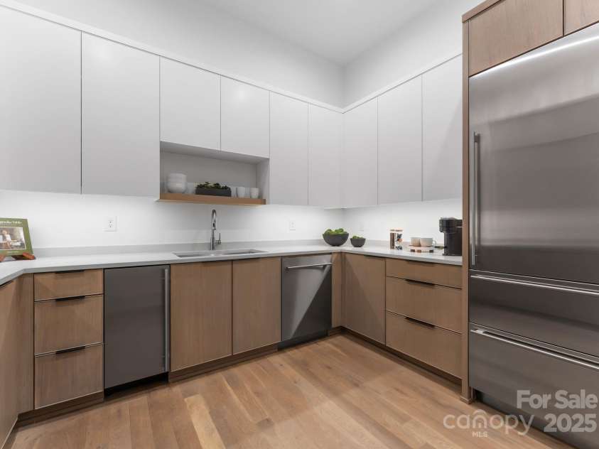 2116 Woodhaven Road, Charlotte, NC 28211.  MLS# CAR4186147, YatesRealty ID 2938. Scullery with custom pocket door
