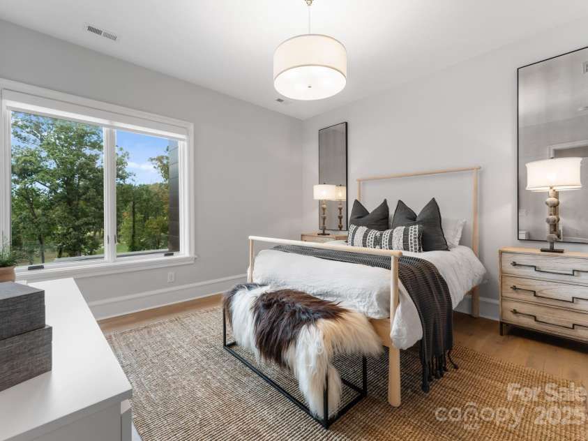2116 Woodhaven Road, Charlotte, NC 28211.  MLS# CAR4186147, YatesRealty ID 2938. Upper level guest bedroom #4 with ensuite bathroom and large custom walk-in closet