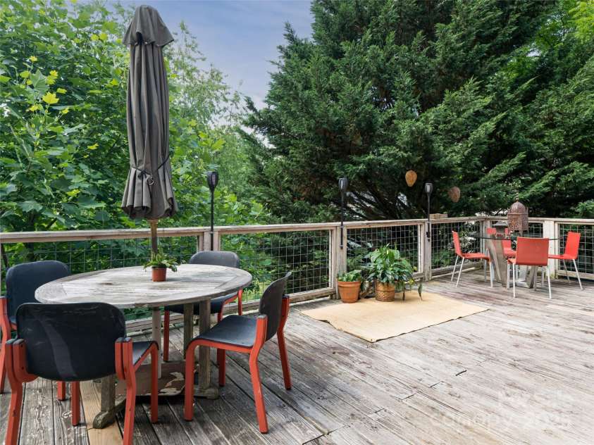 62 Bartlett Street, Asheville, NC 28801.  MLS# CAR4270919, YatesRealty ID 29380. 