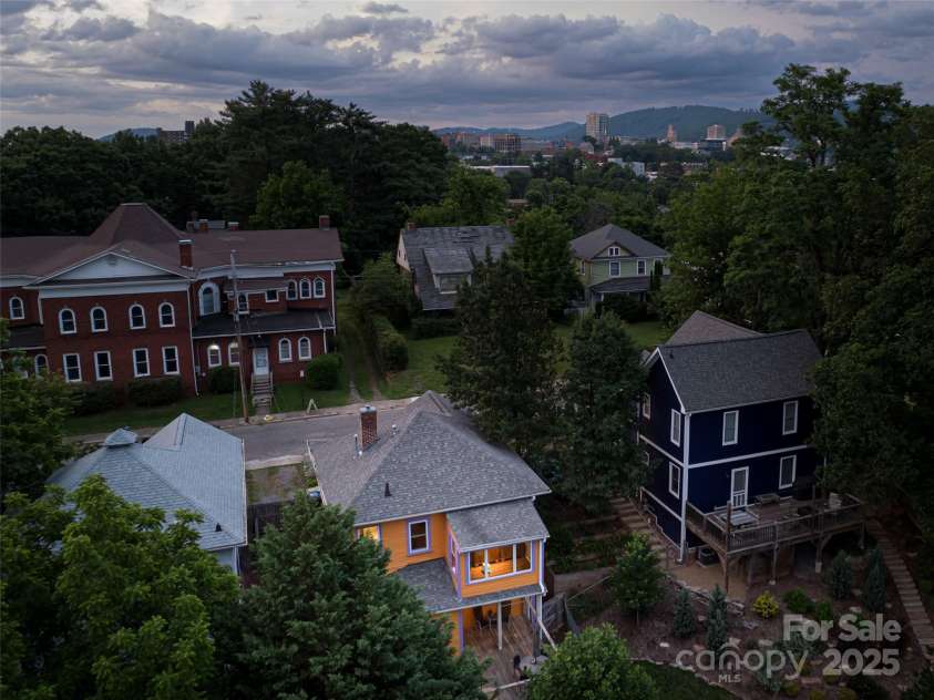 62 Bartlett Street, Asheville, NC 28801.  MLS# CAR4270919, YatesRealty ID 29380. 