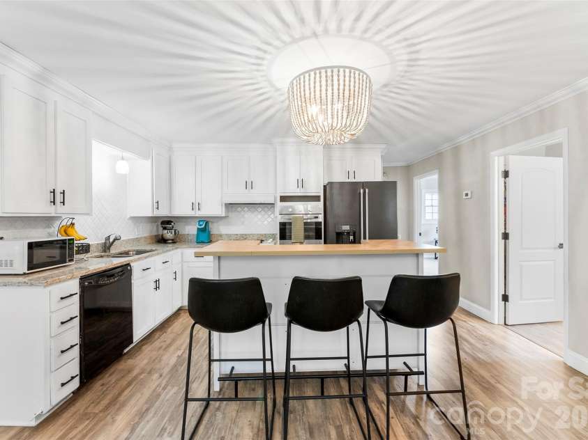 8519 Franklin Street, Mount Pleasant, NC 28124.  MLS# CAR4382857, YatesRealty ID 29380. Kitchen