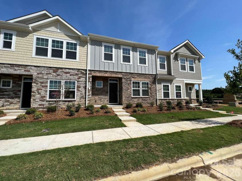 208 Sagecroft Lane, Indian Trail, NC 28079.  MLS# CAR4389178, YatesRealty ID 29381. 