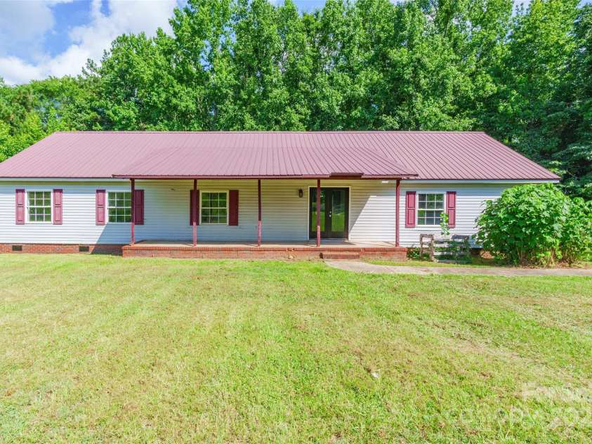 2320 Colvin Road, Chester, SC 29706.  MLS# CAR4281952, YatesRealty ID 29381. 