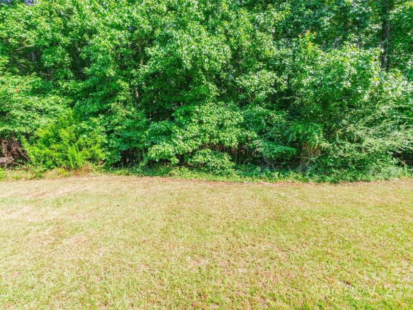 2320 Colvin Road, Chester, SC 29706.  MLS# CAR4281952, YatesRealty ID 29381. 