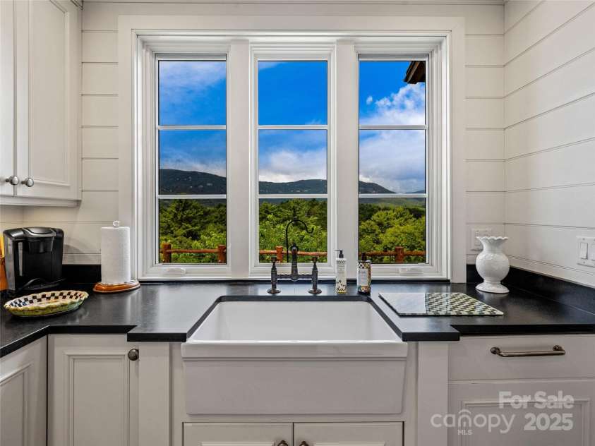 156 Quartz Mine Road, Lake Toxaway, NC 28747.  MLS# CAR4281911, YatesRealty ID 29382. 