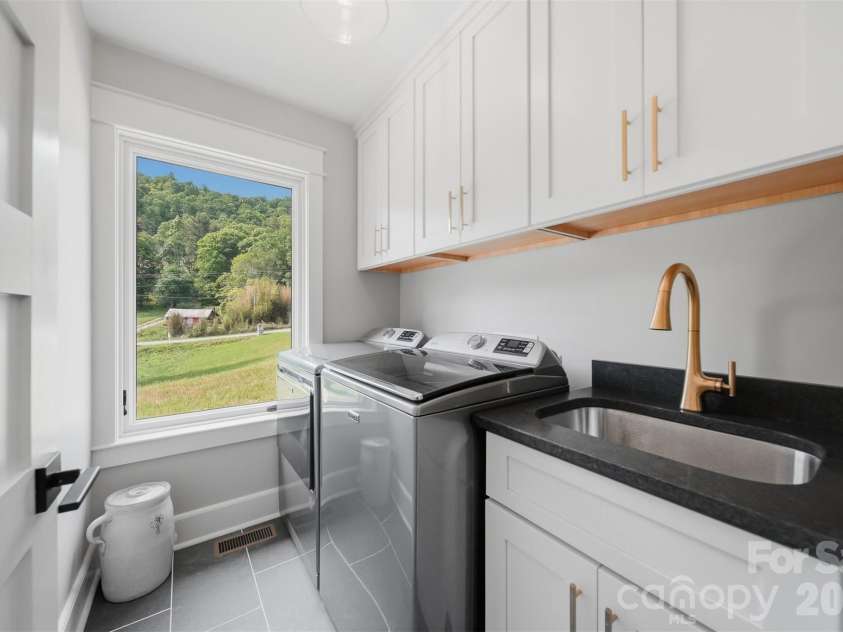8788 Donald Barrier Street, Newland, NC 28657.  MLS# CAR4389423, YatesRealty ID 29382. 