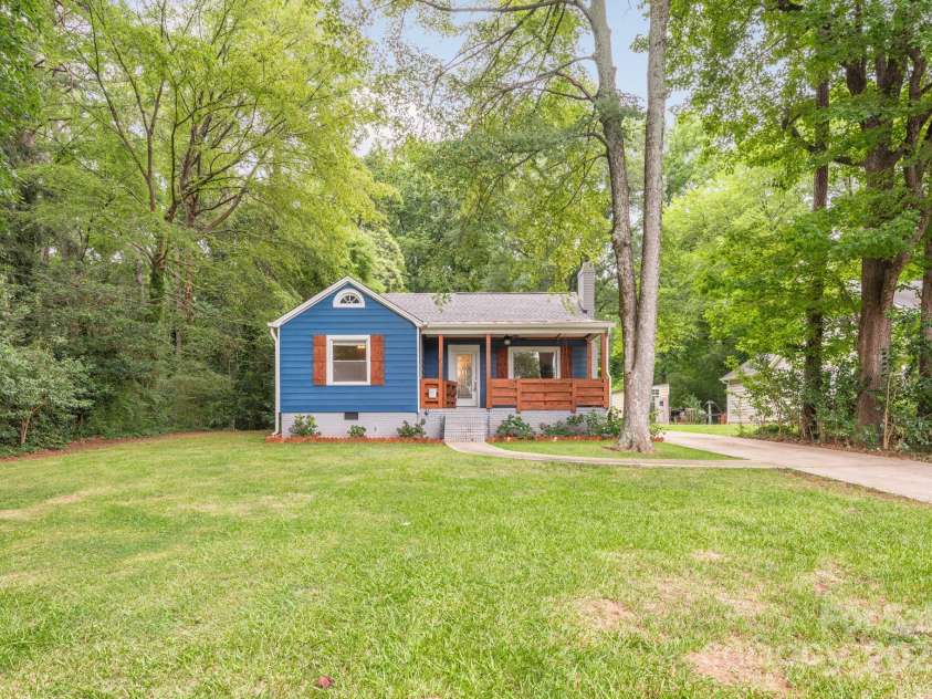 3009 Shenandoah Avenue, Charlotte, NC 28205.  MLS# CAR4281284, YatesRealty ID 29383. 