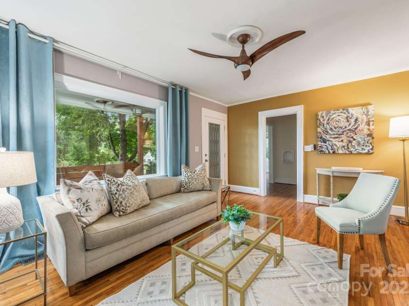 3009 Shenandoah Avenue, Charlotte, NC 28205.  MLS# CAR4281284, YatesRealty ID 29383. 