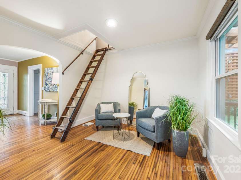 3009 Shenandoah Avenue, Charlotte, NC 28205.  MLS# CAR4281284, YatesRealty ID 29383. 