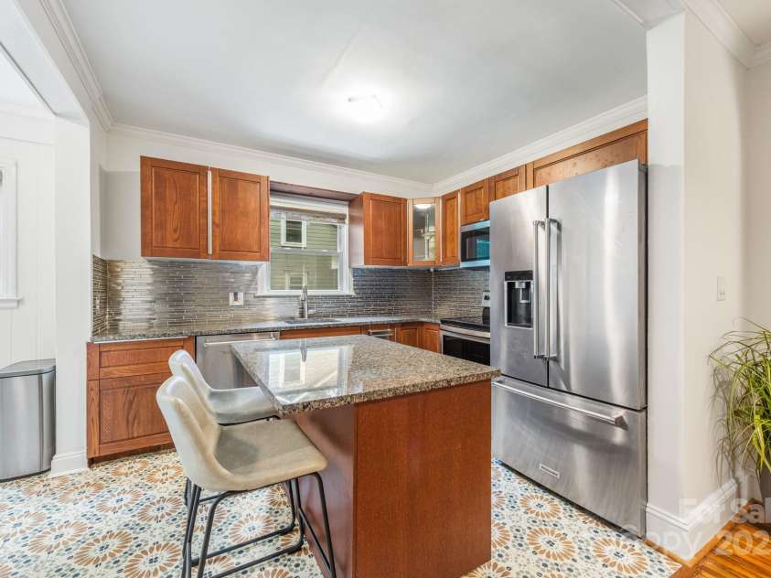 3009 Shenandoah Avenue, Charlotte, NC 28205.  MLS# CAR4281284, YatesRealty ID 29383. 