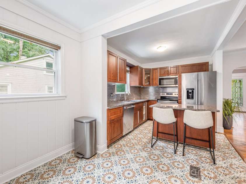 3009 Shenandoah Avenue, Charlotte, NC 28205.  MLS# CAR4281284, YatesRealty ID 29383. 