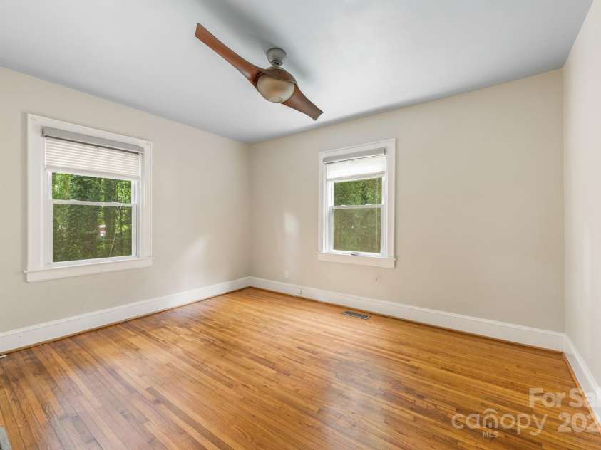 3009 Shenandoah Avenue, Charlotte, NC 28205.  MLS# CAR4281284, YatesRealty ID 29383. 