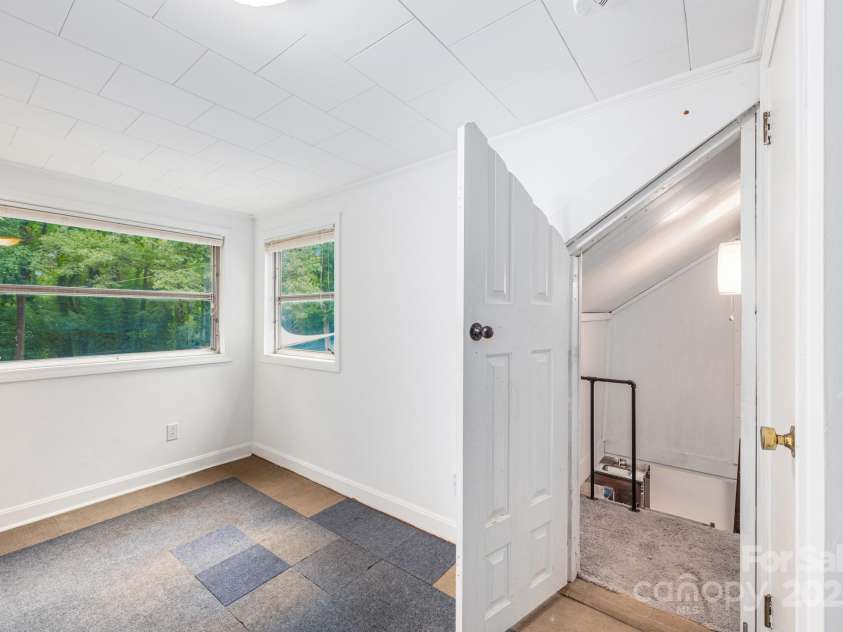 3009 Shenandoah Avenue, Charlotte, NC 28205.  MLS# CAR4281284, YatesRealty ID 29383. 