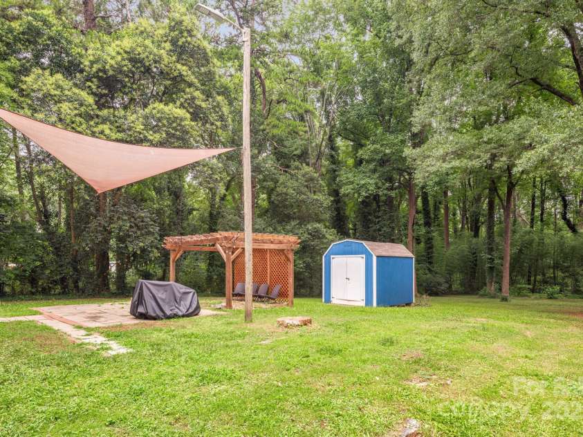 3009 Shenandoah Avenue, Charlotte, NC 28205.  MLS# CAR4281284, YatesRealty ID 29383. 