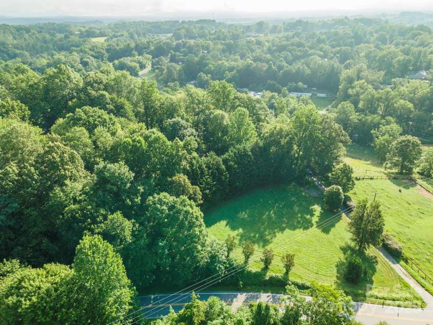 269 Newfound Road, Leicester, NC 28748.  MLS# CAR4282696, YatesRealty ID 29384. 