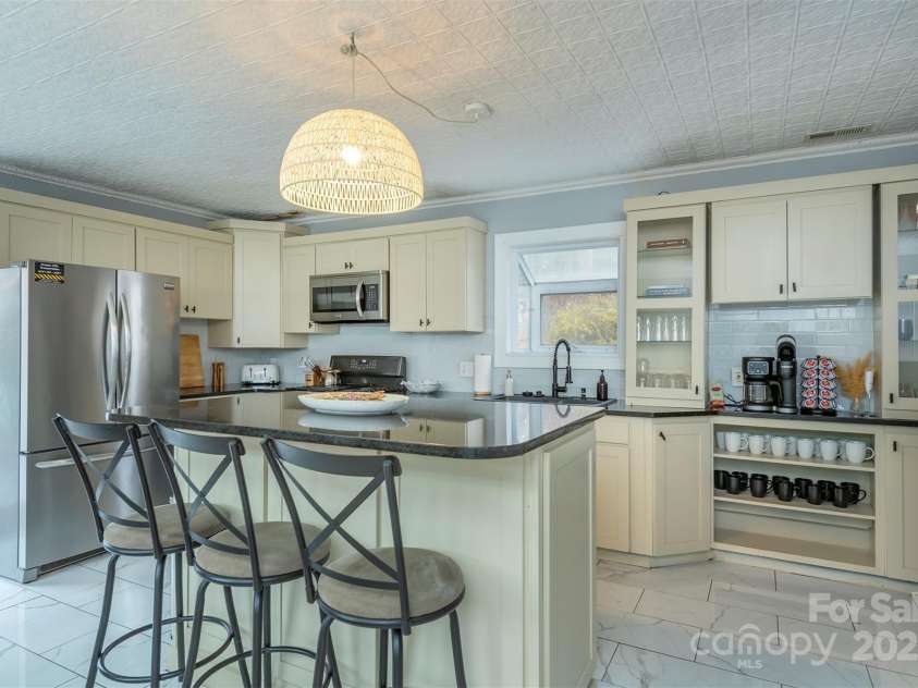 269 Newfound Road, Leicester, NC 28748.  MLS# CAR4282696, YatesRealty ID 29384. 