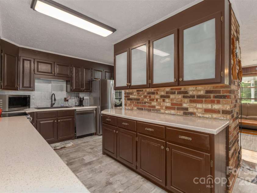 310 Yarbro Road, Kings Mountain, NC 28086.  MLS# CAR4265622, YatesRealty ID 29385. Kitchen