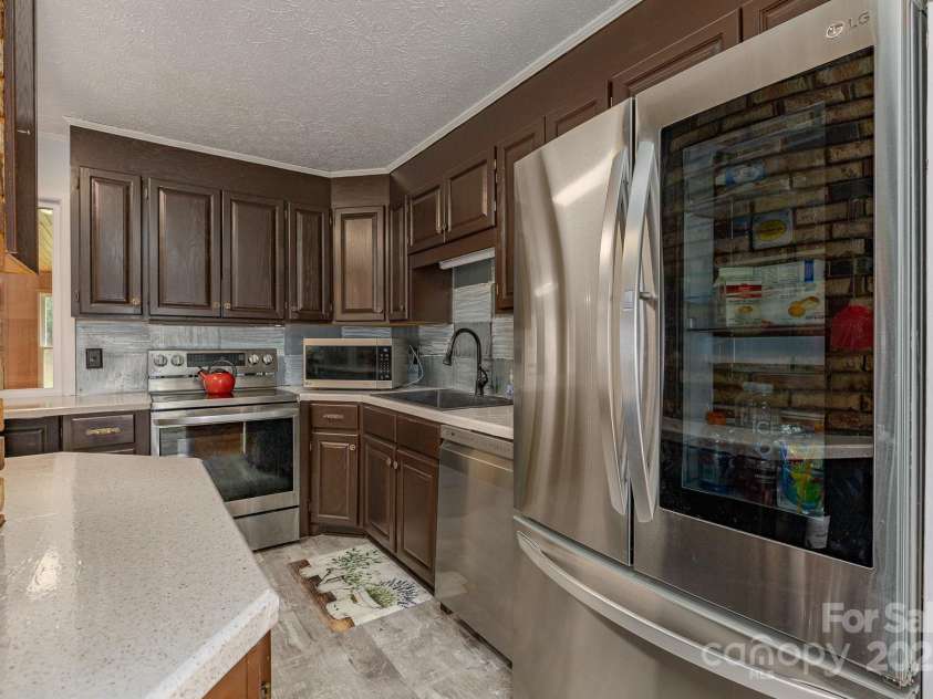 310 Yarbro Road, Kings Mountain, NC 28086.  MLS# CAR4265622, YatesRealty ID 29385. Kitchen