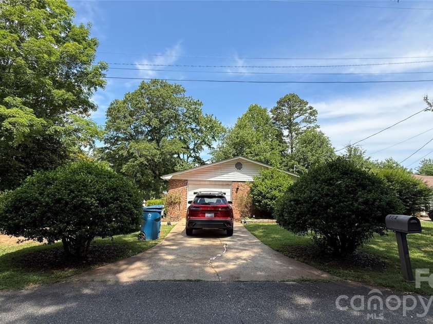 172 Parkland Drive, Forest City, NC 28043.  MLS# CAR4388602, YatesRealty ID 29388. 
