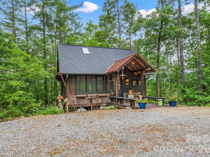 130 Settlement Ridge Drive, Marion, NC 28752.  MLS# CAR4388960, YatesRealty ID 29389. 
