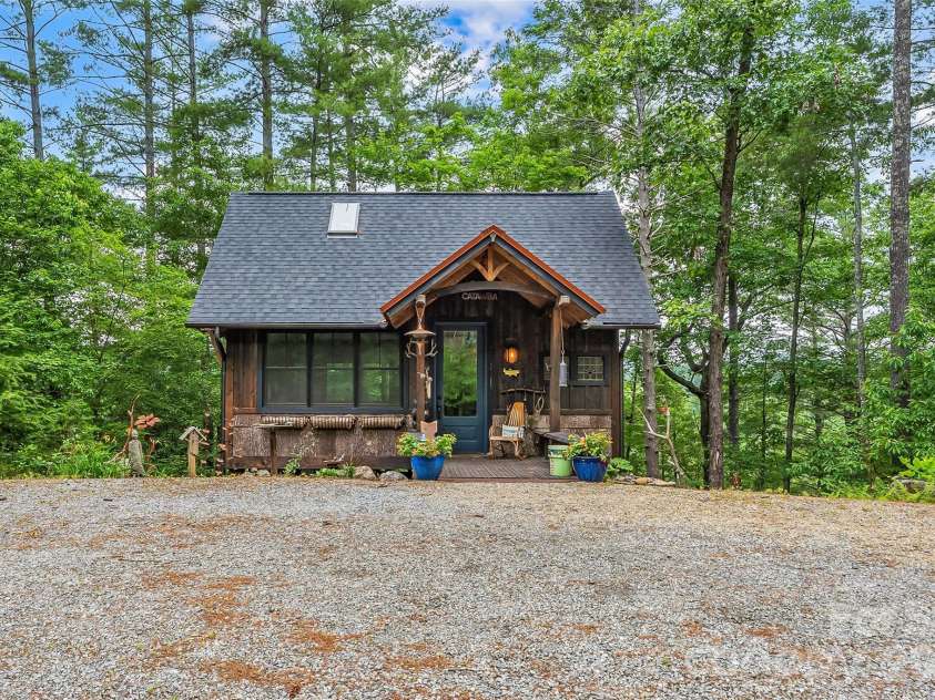 130 Settlement Ridge Drive, Marion, NC 28752.  MLS# CAR4388960, YatesRealty ID 29389. 