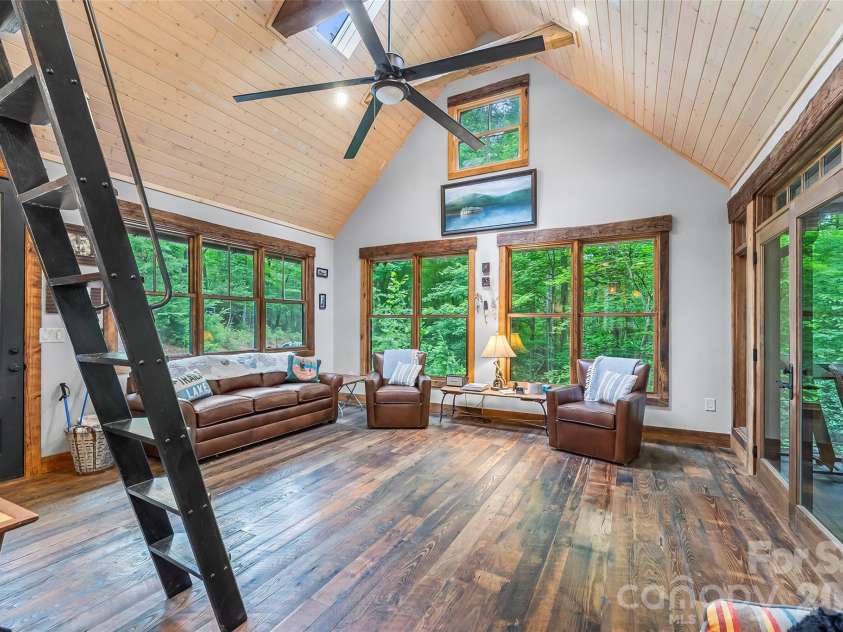 130 Settlement Ridge Drive, Marion, NC 28752.  MLS# CAR4388960, YatesRealty ID 29389. 