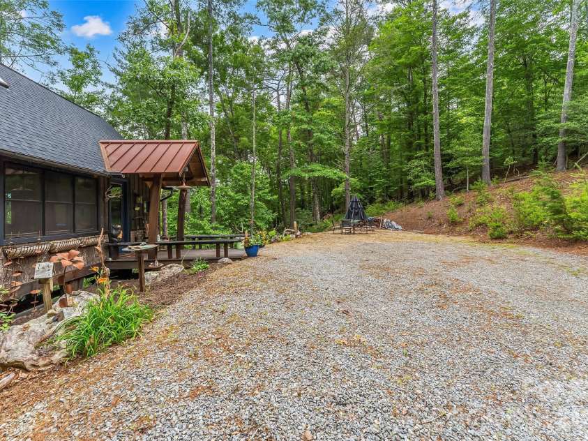 130 Settlement Ridge Drive, Marion, NC 28752.  MLS# CAR4388960, YatesRealty ID 29389. 