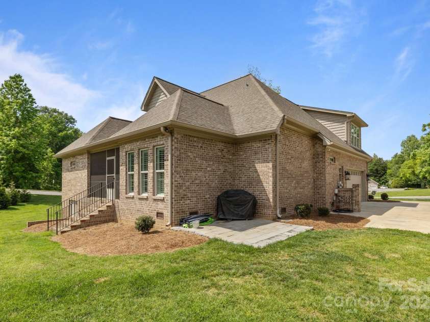 335 Wintergreen Court, Kings Mountain, NC 28086.  MLS# CAR4257589, YatesRealty ID 29390. 