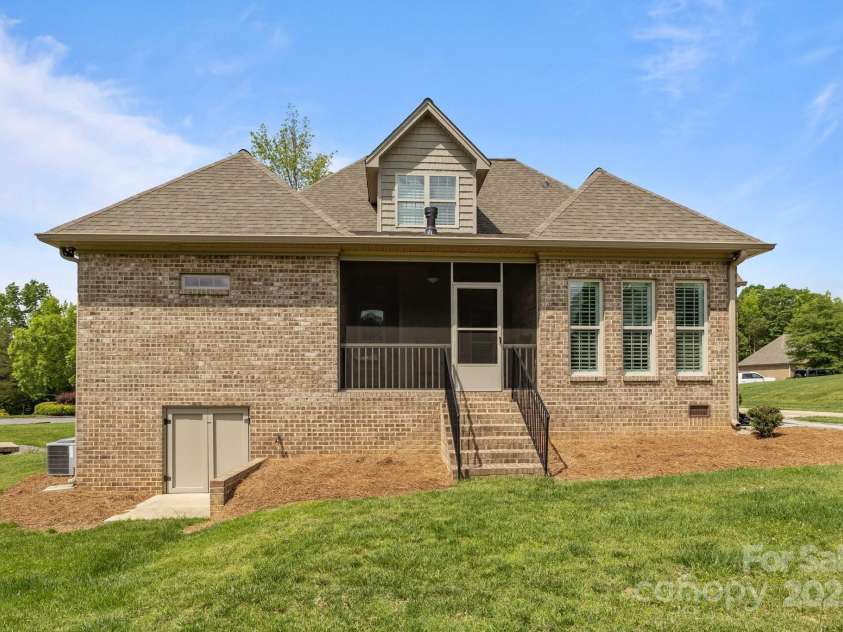 335 Wintergreen Court, Kings Mountain, NC 28086.  MLS# CAR4257589, YatesRealty ID 29390. 