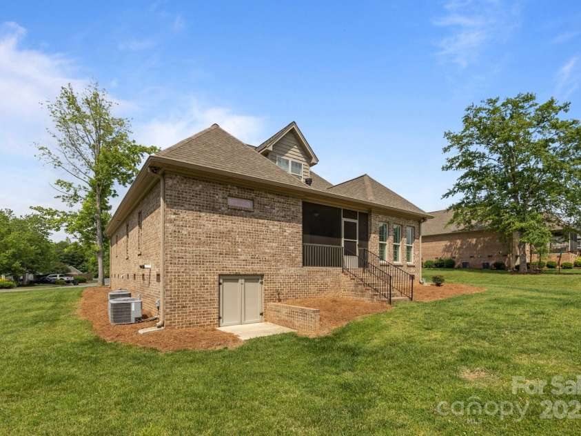 335 Wintergreen Court, Kings Mountain, NC 28086.  MLS# CAR4257589, YatesRealty ID 29390. 