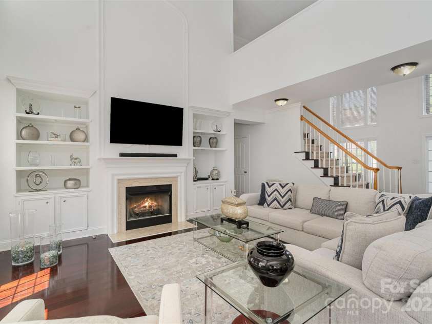 10929 Valley Spring Drive, Charlotte, NC 28277.  MLS# CAR4281296, YatesRealty ID 29393. 