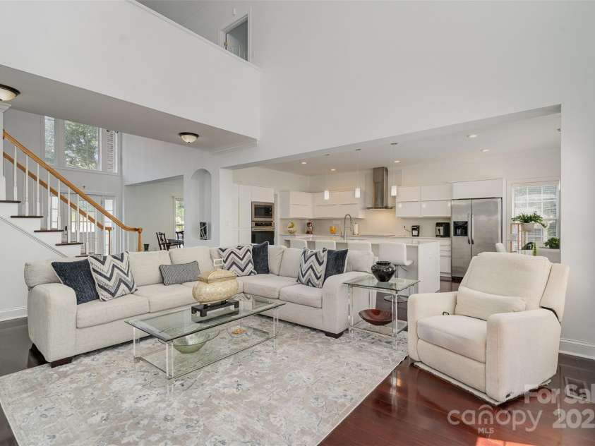 10929 Valley Spring Drive, Charlotte, NC 28277.  MLS# CAR4281296, YatesRealty ID 29393. 