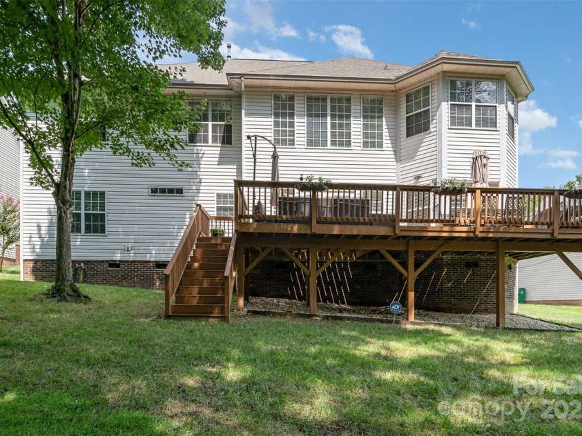 10929 Valley Spring Drive, Charlotte, NC 28277.  MLS# CAR4281296, YatesRealty ID 29393. 