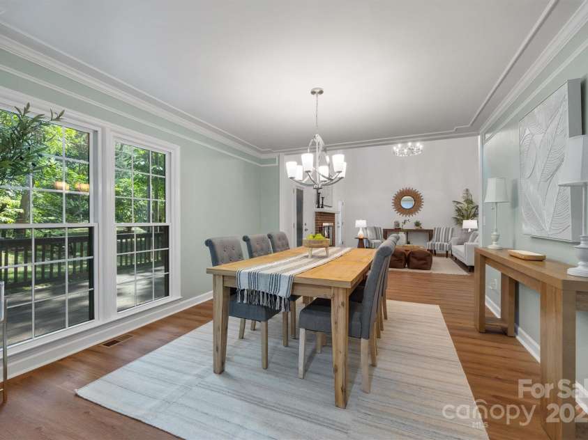 5206 Dunrobin Lane, Charlotte, NC 28226.  MLS# CAR4282900, YatesRealty ID 29395. 