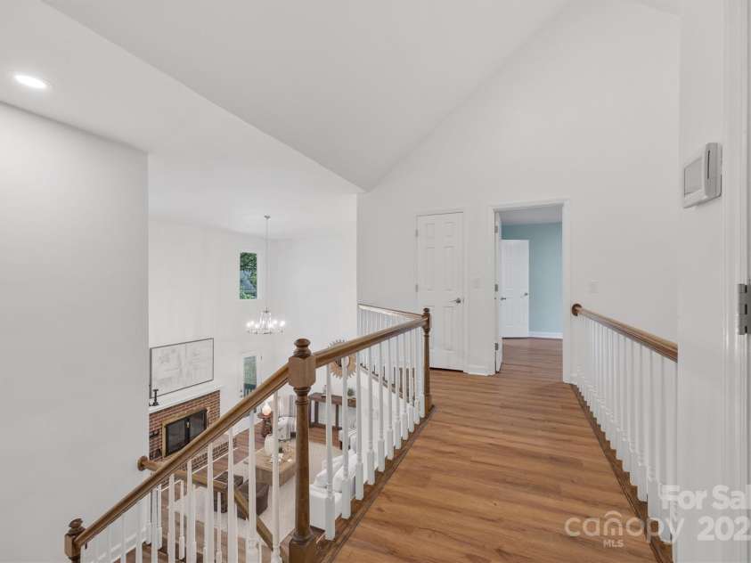 5206 Dunrobin Lane, Charlotte, NC 28226.  MLS# CAR4282900, YatesRealty ID 29395. 