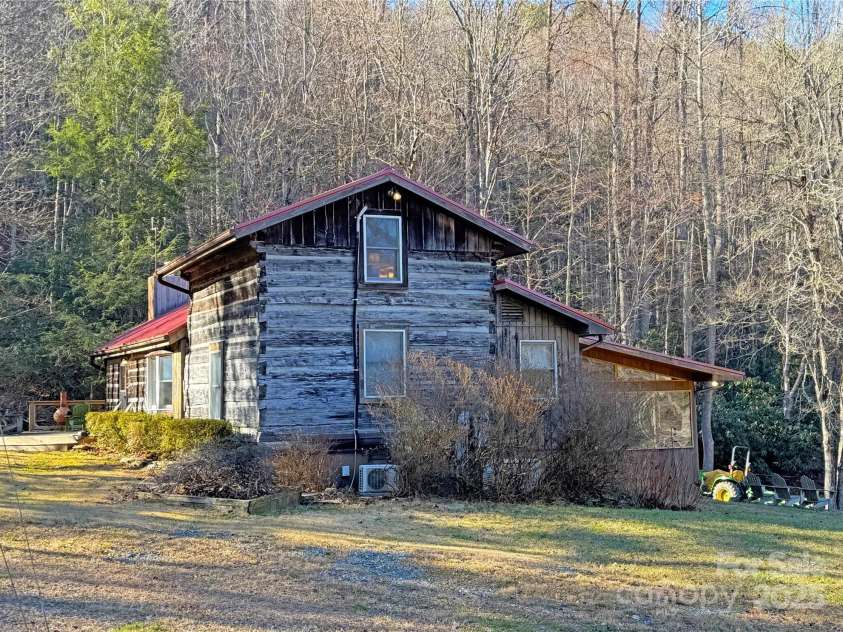 3076 Anderson Cove Road, Marshall, NC 28753.  MLS# CAR4212161, YatesRealty ID 294. 